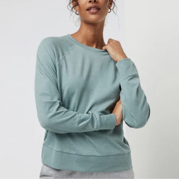 NWOT - VUORI Halo Crew Long Sleeve in Pistachio Heather - Picture 2 of 6